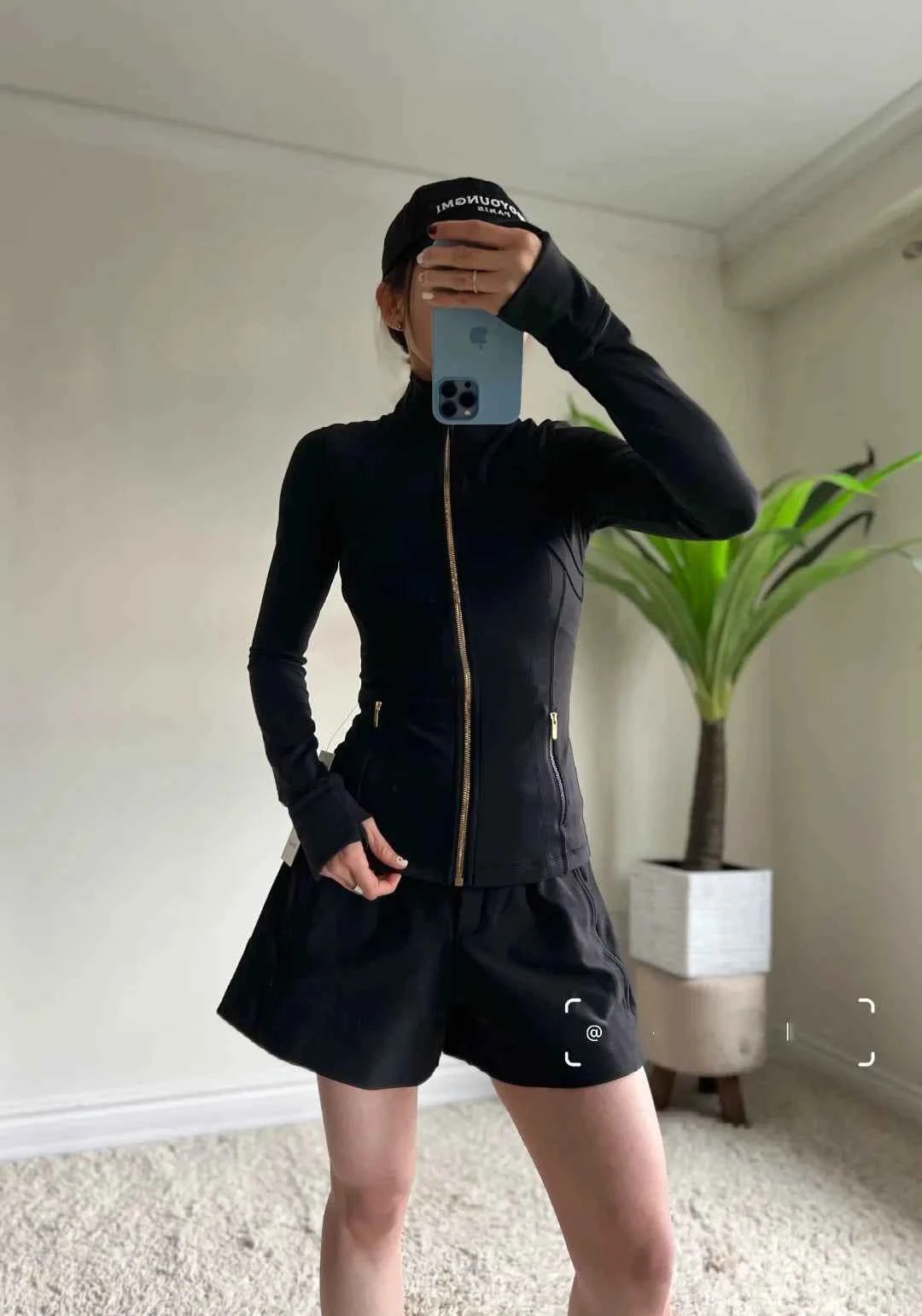 LULU FLORA Women’s Slim Fit Gold Zipper Yoga Jacket Quick‑Dry